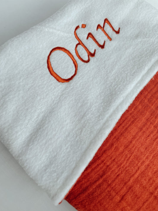 Babydeken met naam geborduurd - Fleece & Hydrofiel stof (herfst/winter)