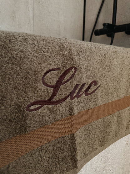 Badhanddoek met naam geborduurd