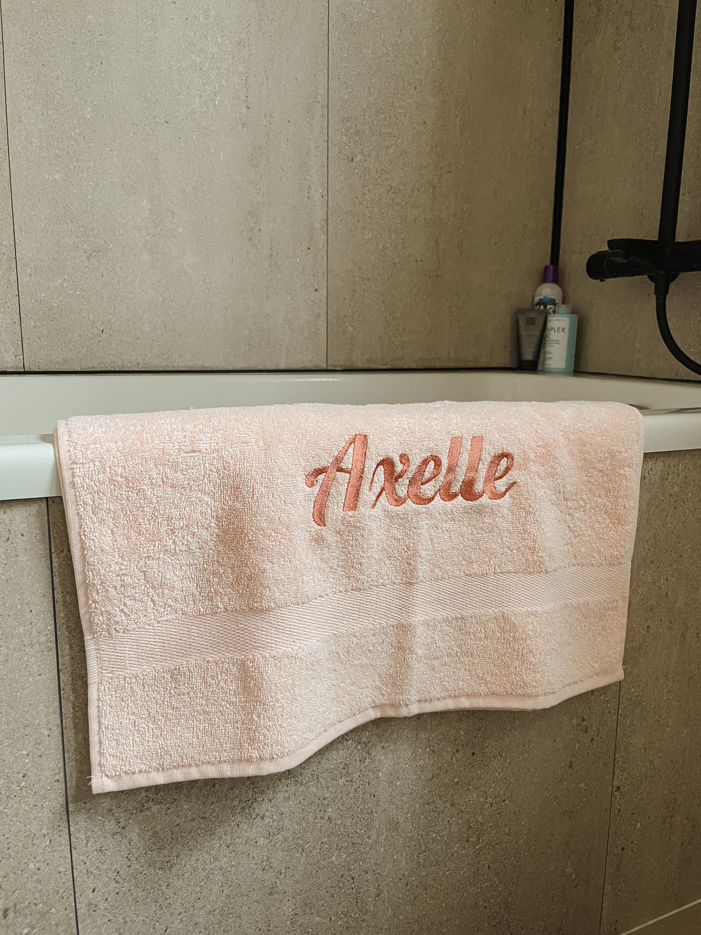 Handdoek met naam geborduurd