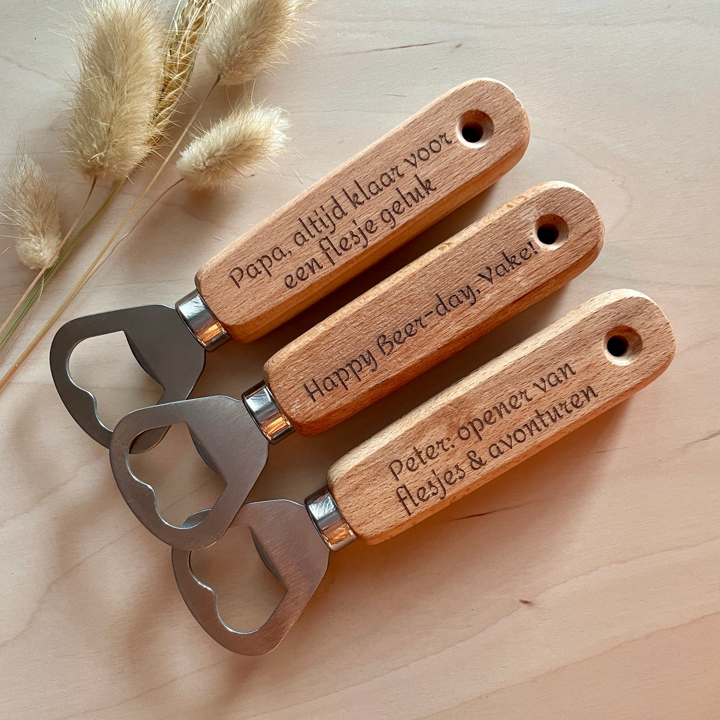 Flesopener met tekst gegraveerd - Hout