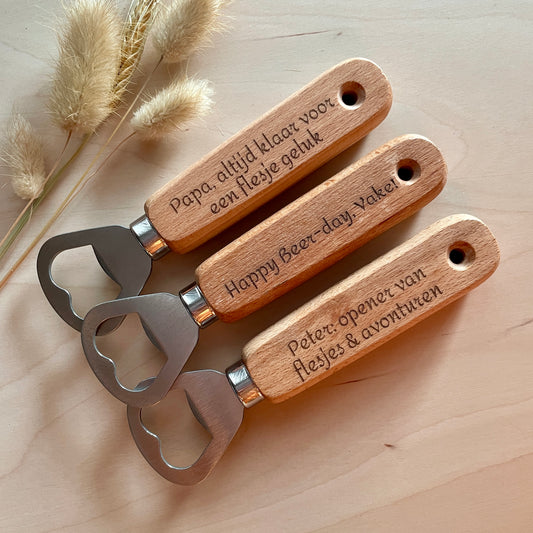Flesopener met tekst gegraveerd - Hout