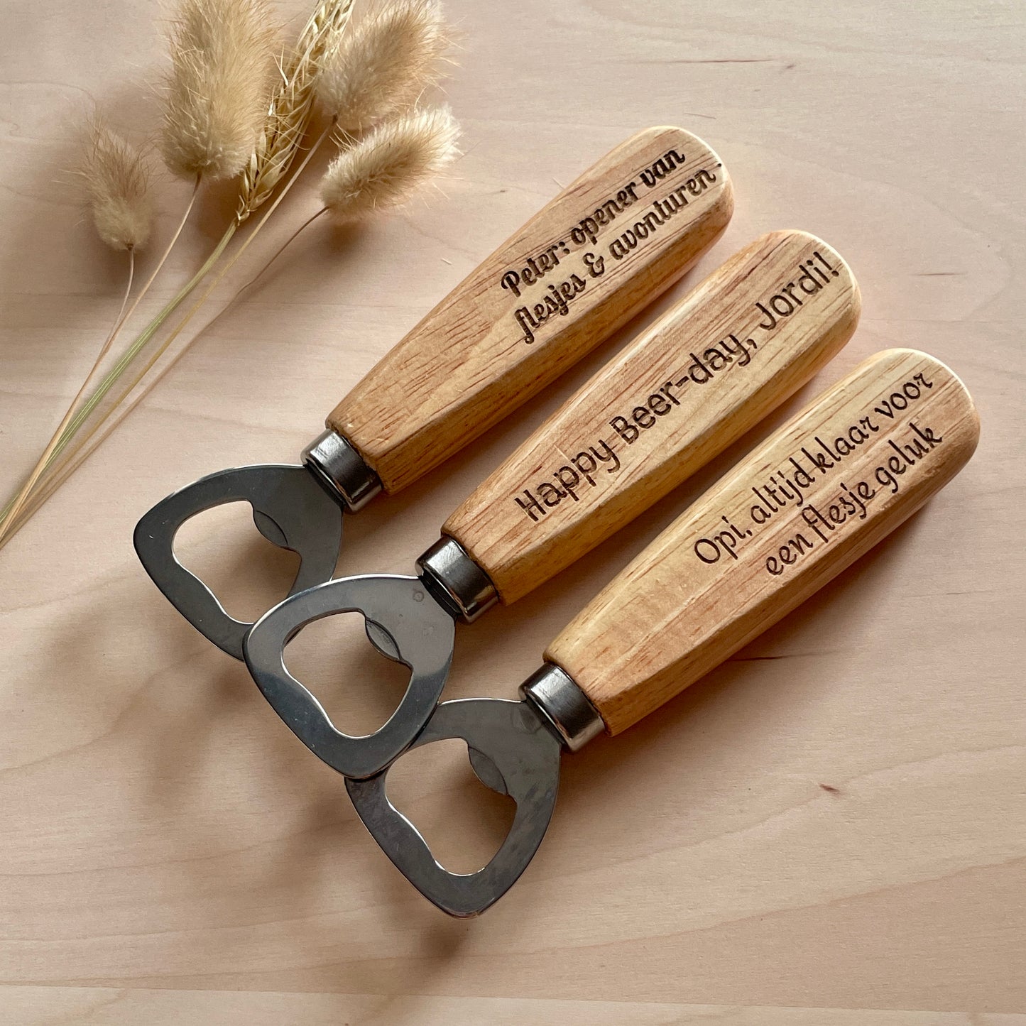 Flesopener met tekst gegraveerd - Hout