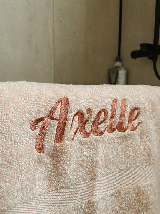 Handdoek met naam geborduurd