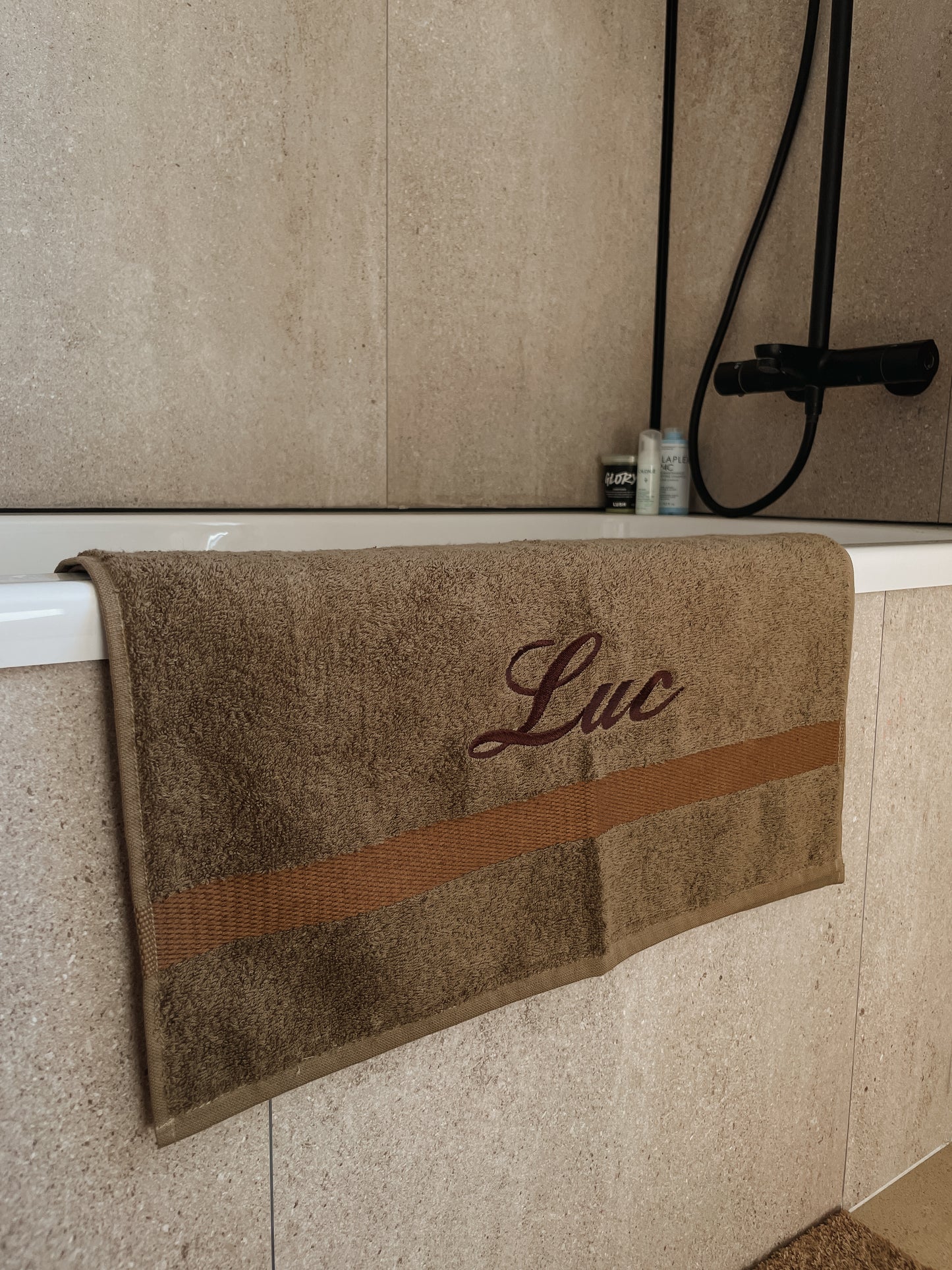 Badhanddoek met naam geborduurd